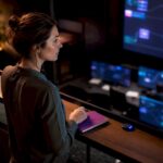 Architecte logiciel en charge de la supervision des flux d'IA